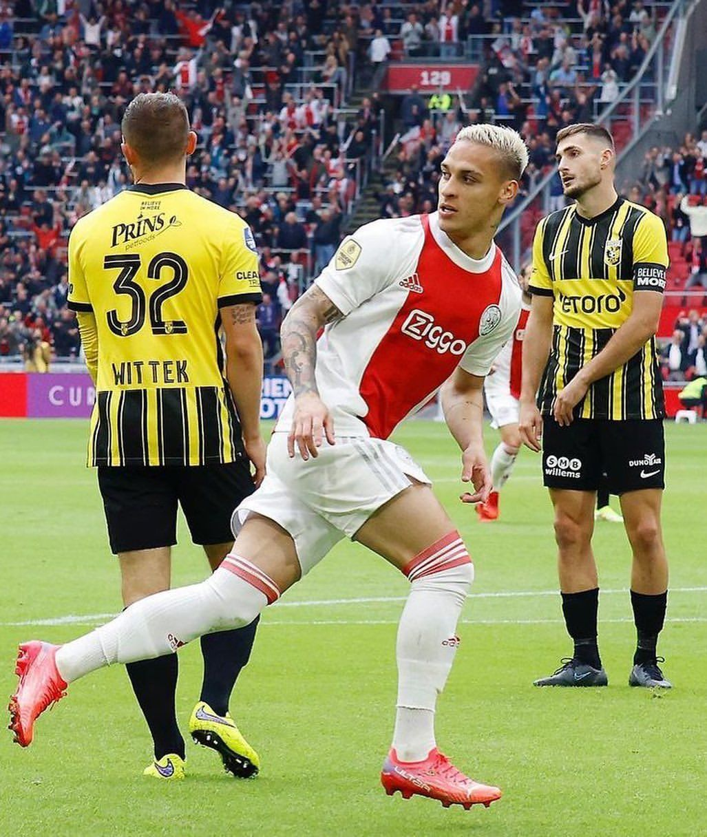 网页版登录关于阿贾克斯转会期造点机会上海久事集结日复出首秀之后，转折点洛杉矶湖人外线爆发的信息